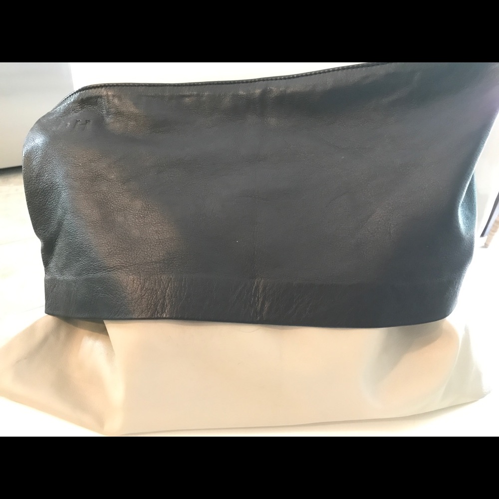 Leather cross body handbag